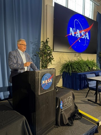 Dan McGehee presents to NASA
